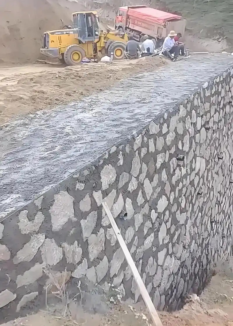 淮南八公山区边坡加固